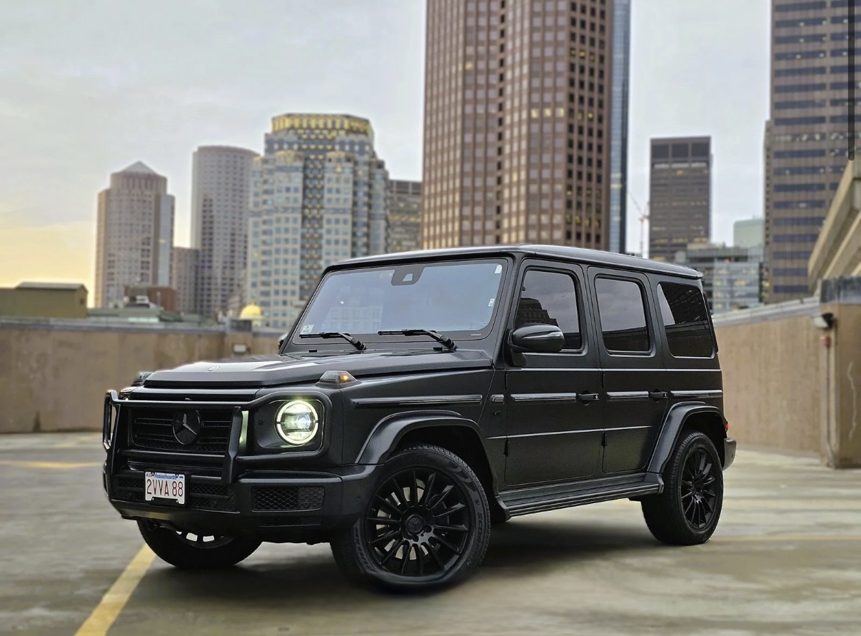 Mercedes-Benz G 550 on Boston rooftop